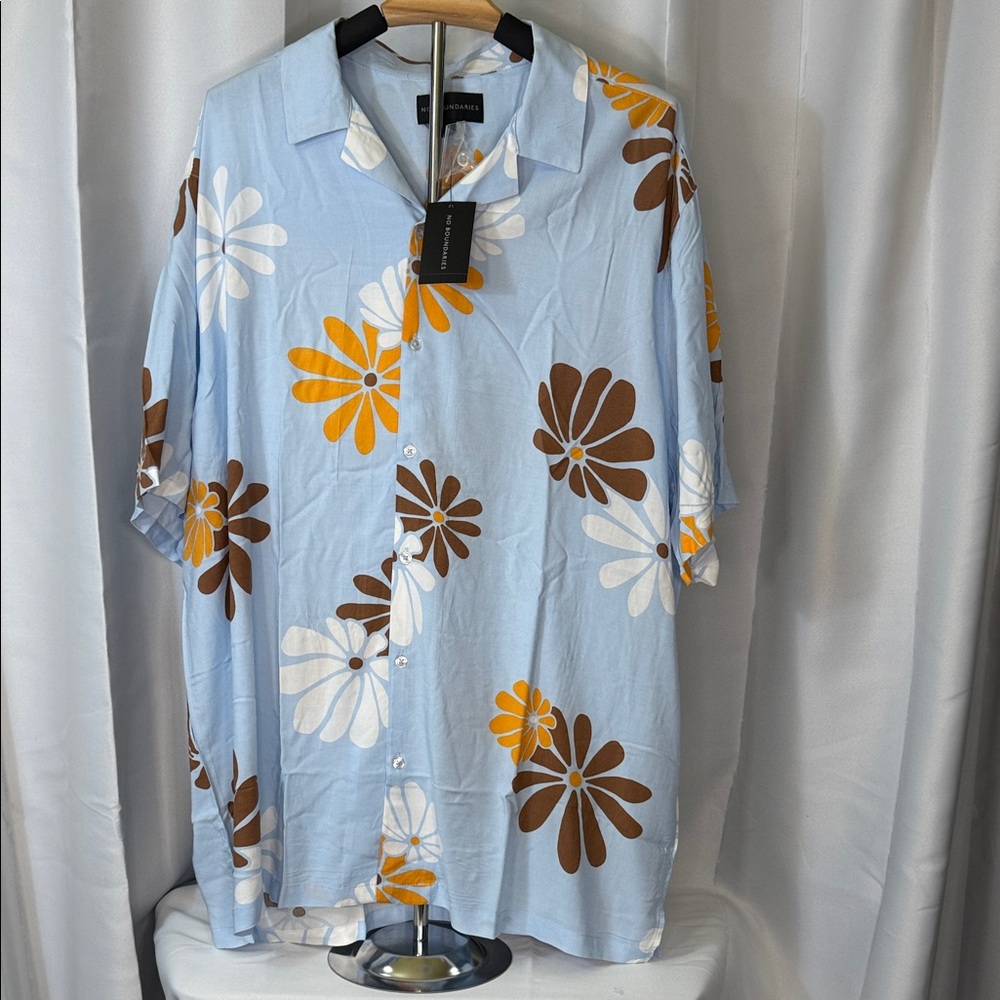 No Boundaries Men's Floral Button Down Shirt - Light Blue, Brown, Orange